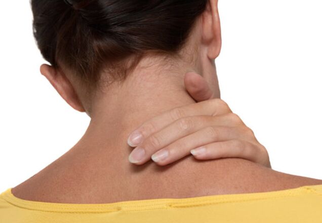 A dor no pescozo con osteocondrose da columna cervical